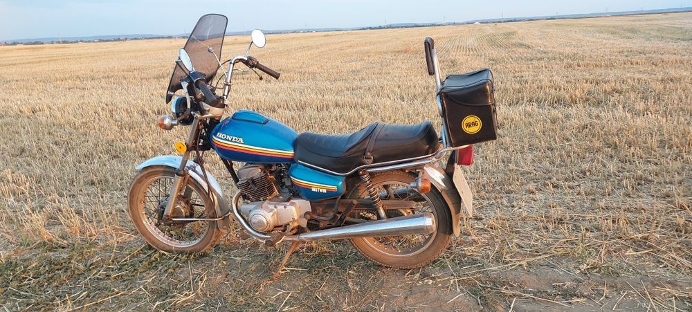 Motocicleta vintage HONDA oldtimer 1978
