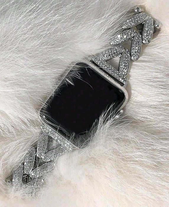 Два броя каишки за часовник