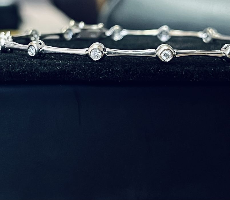 Дамска гривна бяло злато и брилянти