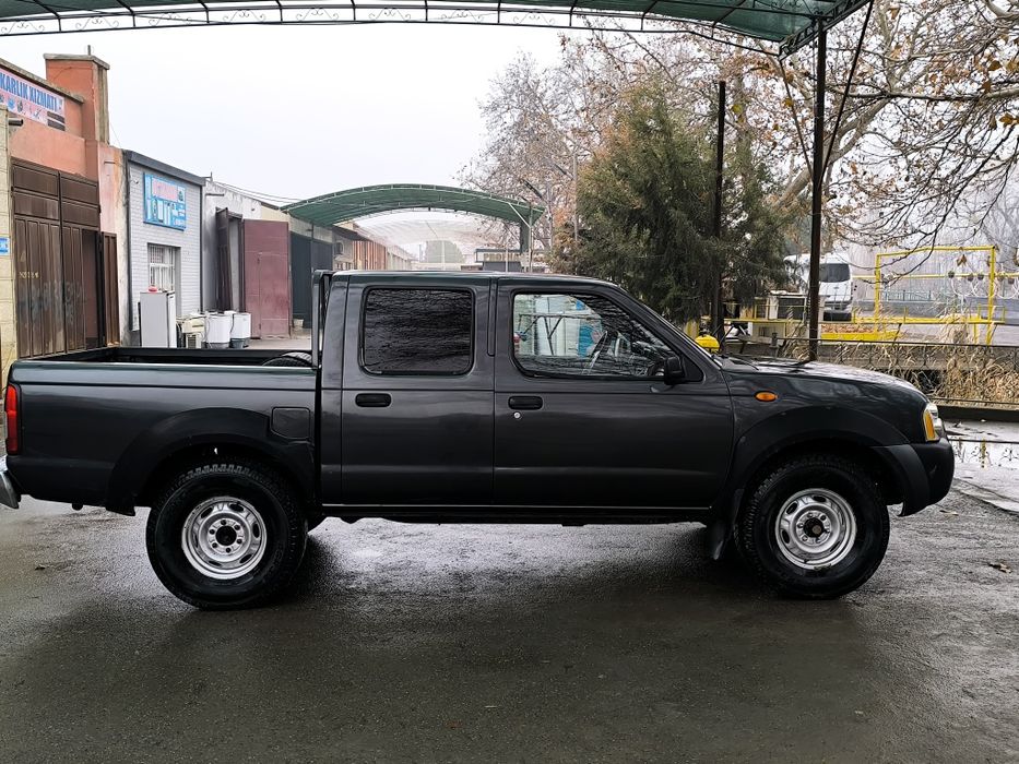 Nissan Pikap 2008 sotiladi