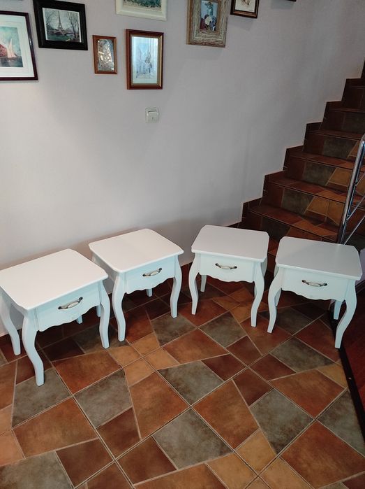 Noptiere din lemn masiv