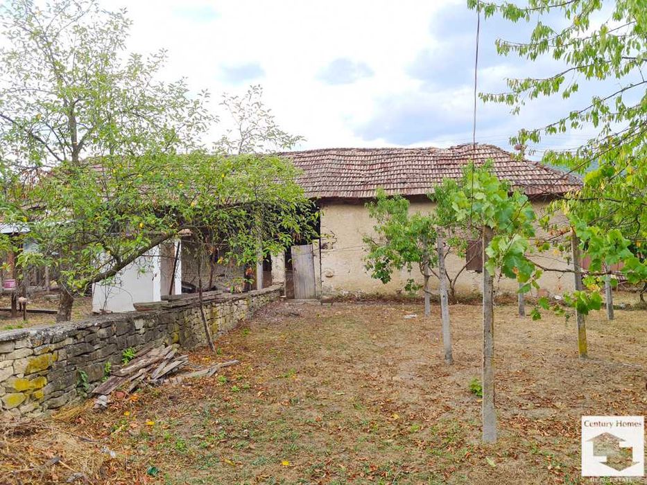 160027 Просторна къща в с. Бяла река, на 45 км от Велико Търново