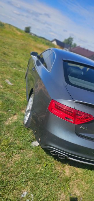 dezmembrez audi a5 quattro S-LINE