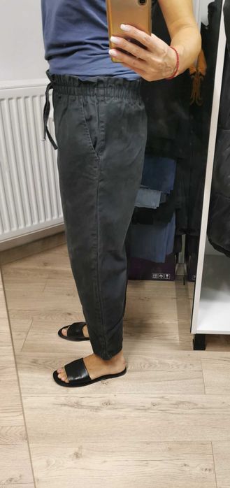 Pantaloni conici, mărime 146 și 152, marca Girls Destination