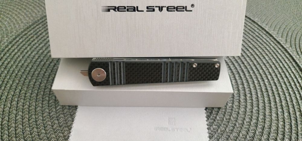 Ippon | Carbon Fiber & G10 – Елегантност и Прецизност В Един Нож