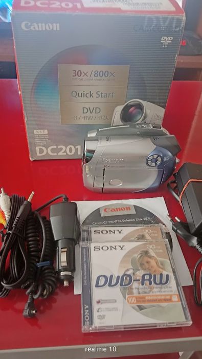 Vând camera video DVD-RW  Canon DC 201