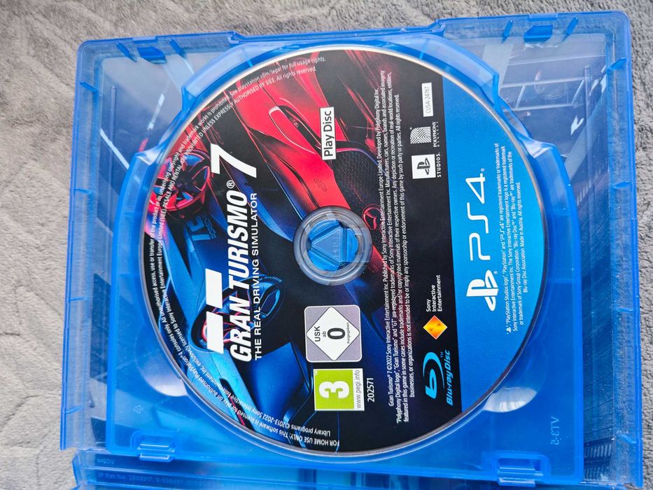 Продавам Gran Turismo 7 PS4/PS5