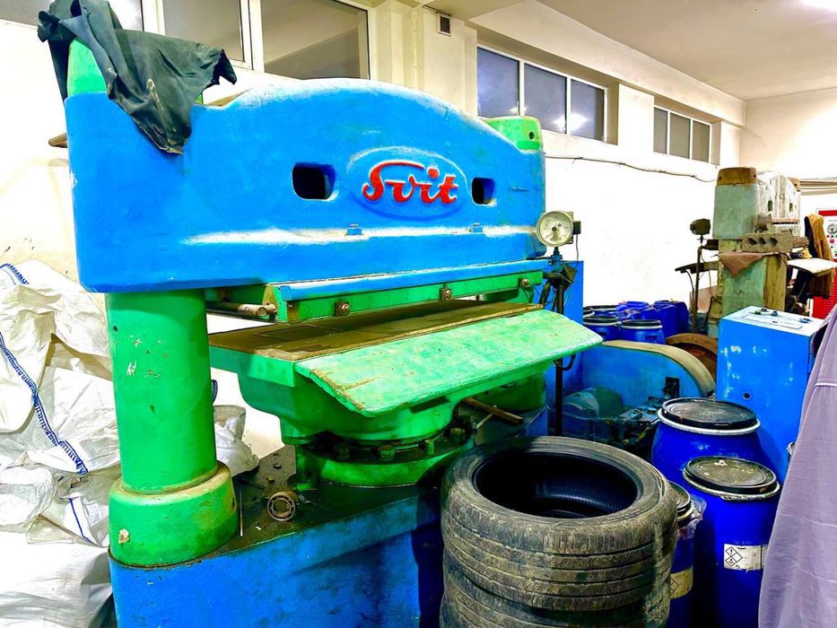 press 2 ta stugilni 3 ta inkoma, mo'litsa stanok sotiladi станок пресс