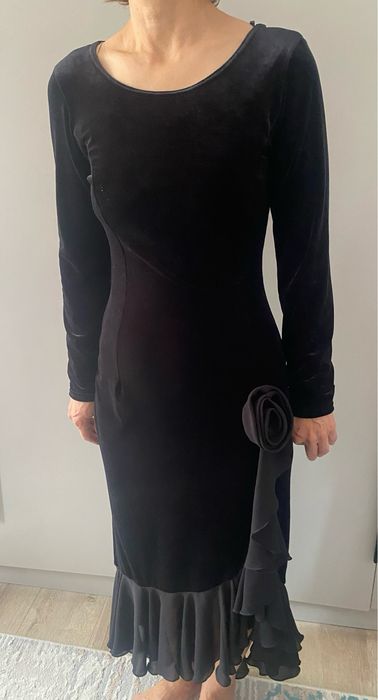 Продам дизайнерскую двойку, платья