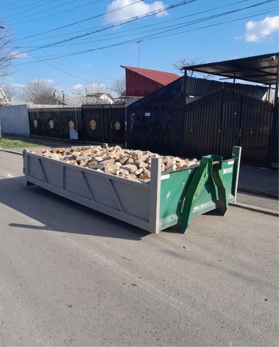 Ridicam moloz, debarasari, servicii complete cu incarcare sau fara