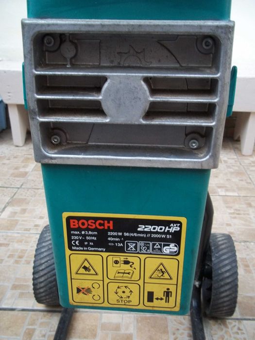 Tocator De Crengi Axt 2200 Bosch