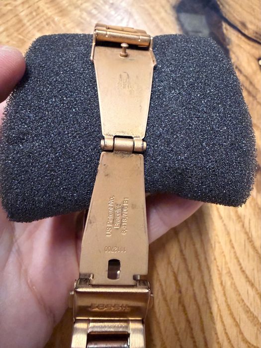 Ceas Fossil original, femei, cu cadran auriu