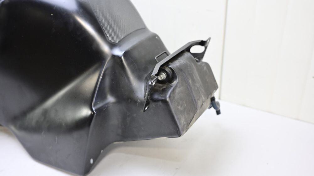 Rezervor Benzina Aprilia RSV 1000 Mille 2001 - 2003