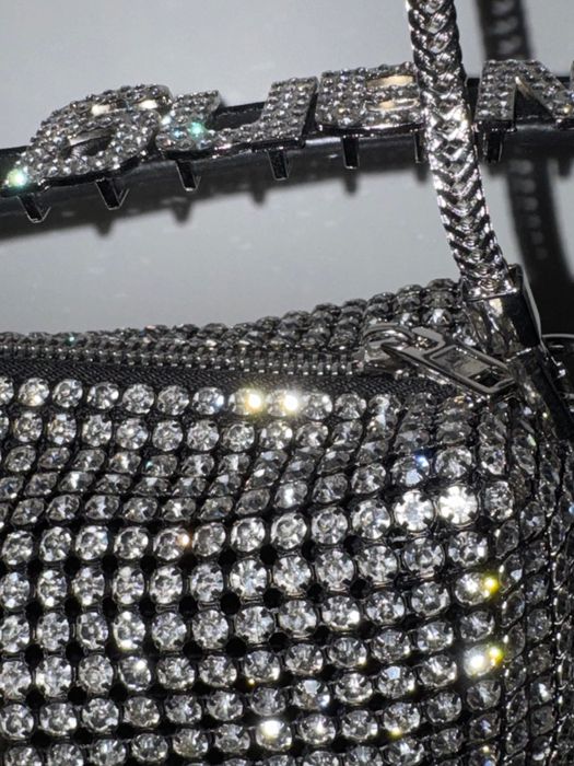 Намаление! 45 €! ! Малка парти чантичка с камъчета