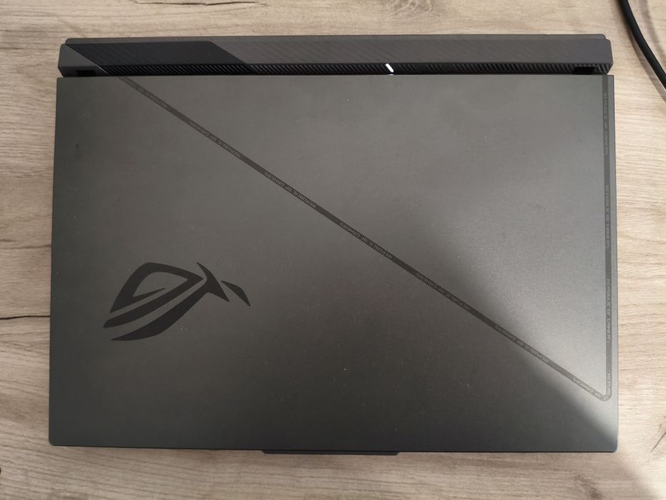 Asus rog strix g16 gaming laptop