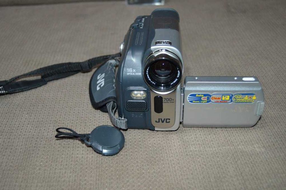 Camera video miniDV JVC GR-D23E