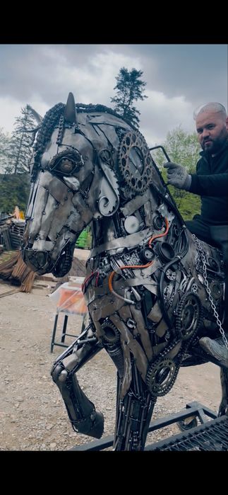 Cal sculptura metal