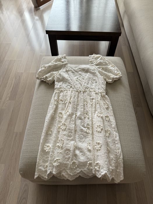 Бяла рокля Zara размер 11-12