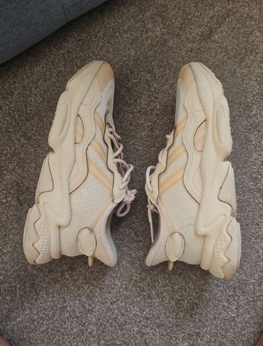 Маратонки Adidas Ozweego J Brown