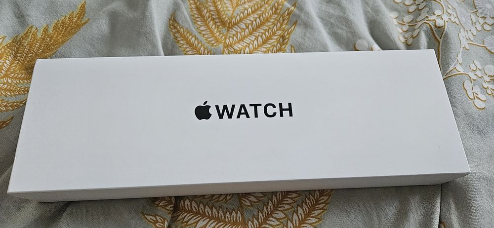 Продавам Apple watch SE (gen2) 44mm Midnight