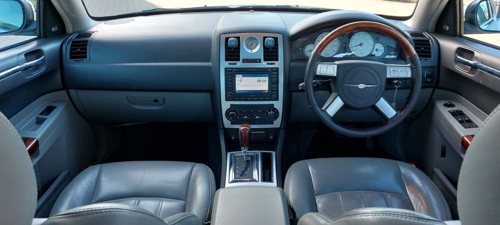 Craisler C 300 diesel Automat motor Mercedes OM 642 Volan pe dreapta