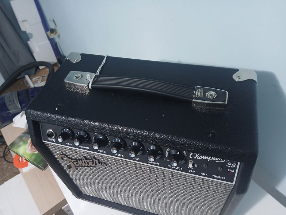 Усилвател за китара Fender Champion II 25 (кубе, комбо)