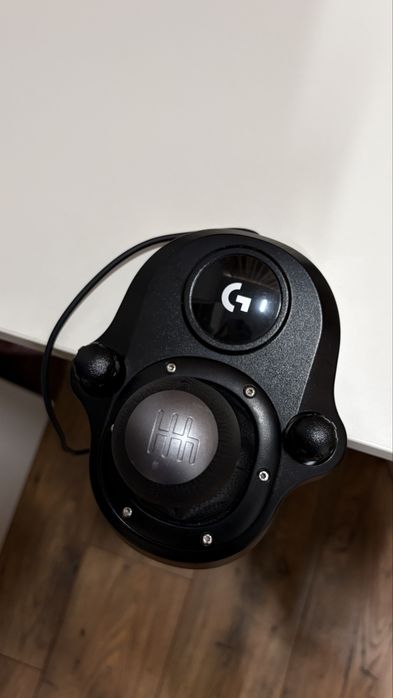 Волан logitech g923 с педали + logitech driving force shifter