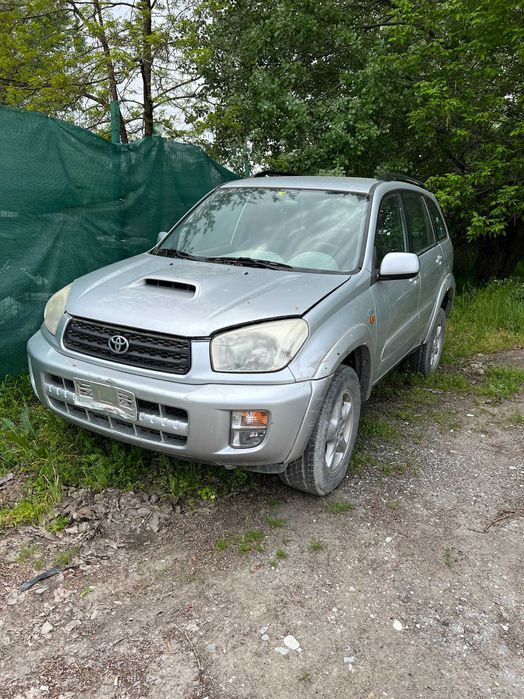Toyota RAV4 2.0 D4D 2003г. на части