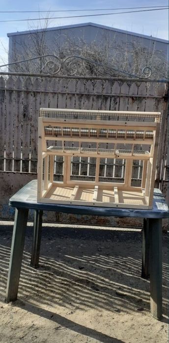 Vând sputnic pentru porumbei