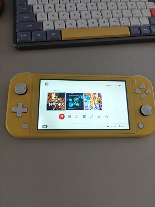 Nintendo Switch Lite – Modat, 256GB (Full Box