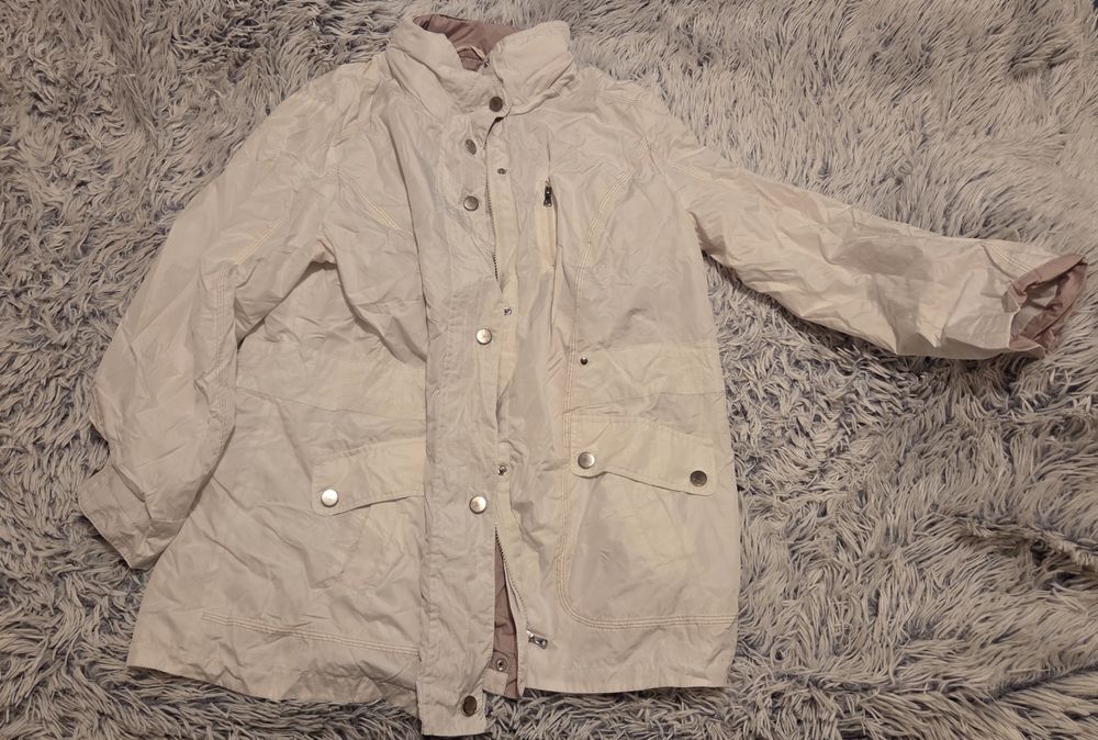 Geaca lejera, de primavara