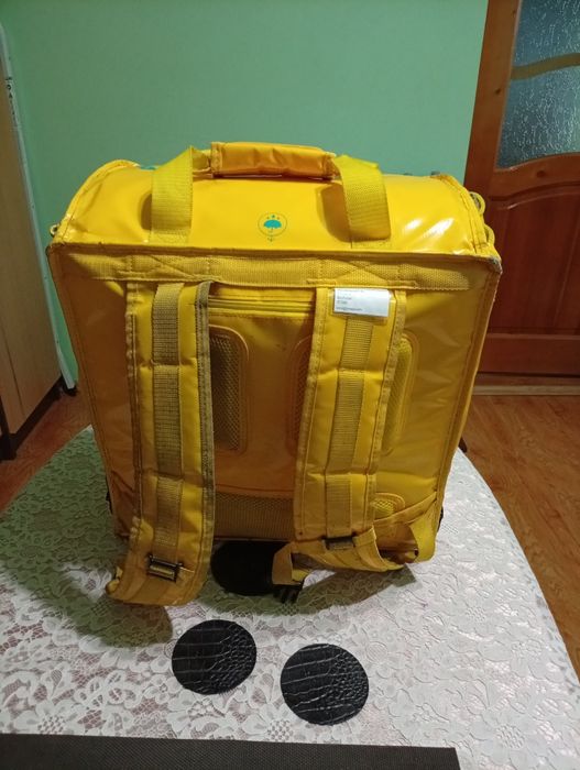 Vând geantă termoizolantă glovo