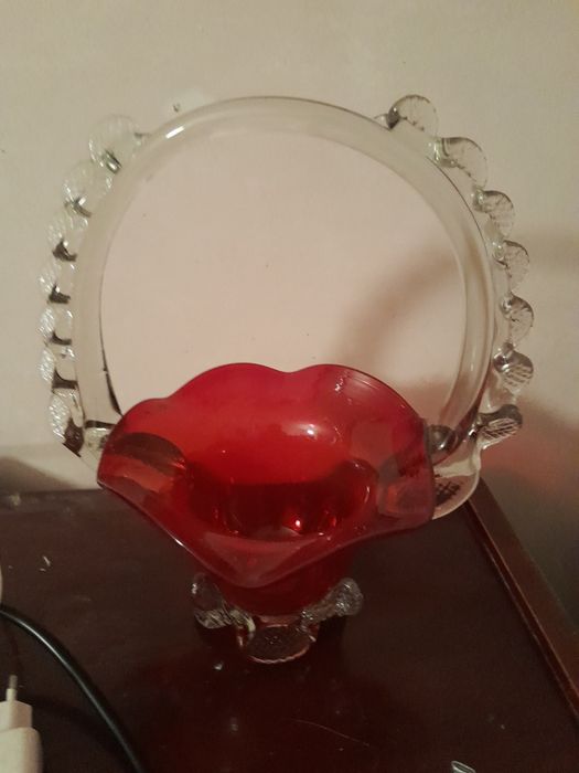 Продам конфетницу