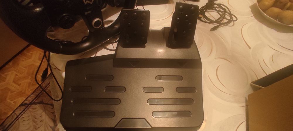 Продается игровая руль