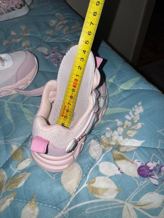 Продам детские кроссовки, 23 размер