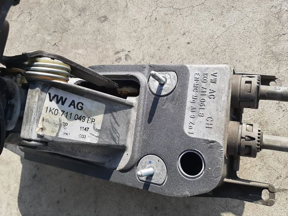 timonerie 2.0 tdi  audi a3 8p seat leon altea 5p skoda octavia 2 vw golf 5 1k0711049bg  1k0711061b