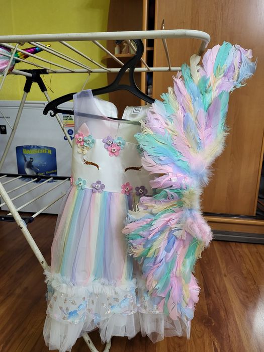 Продам платье единорожки на девочку рост 120