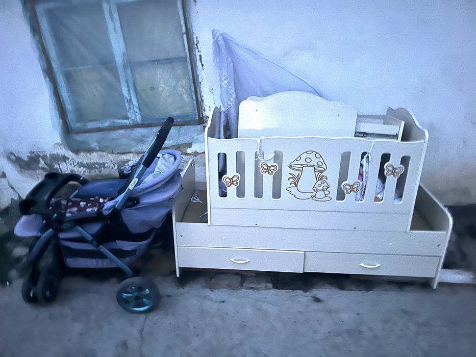 Детский крават билан коляска сотилади