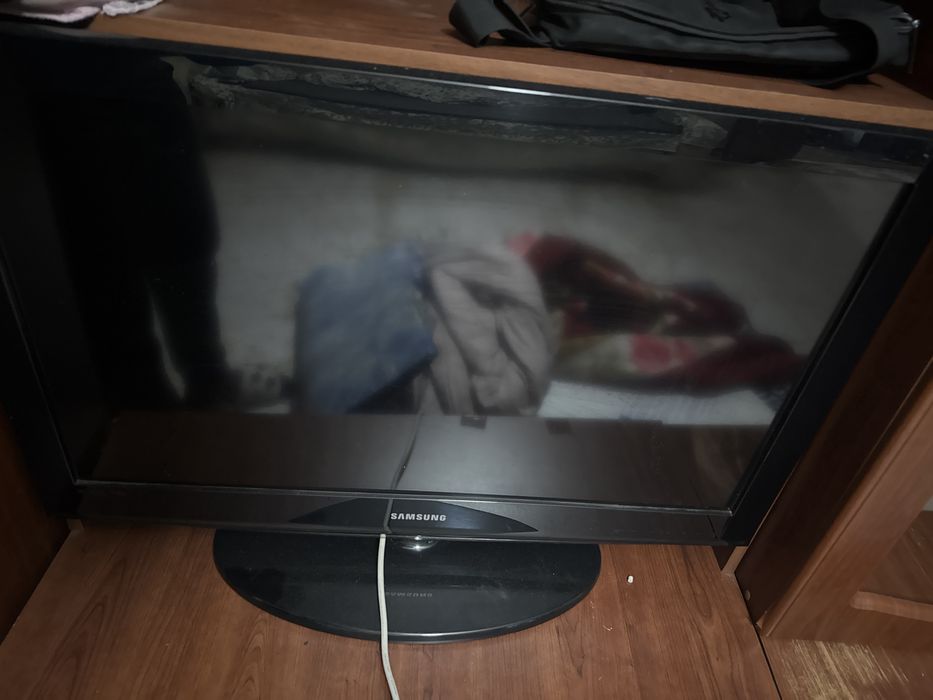 Продаю телевизор (Panasonic)