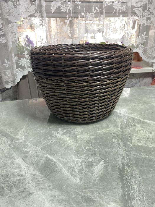 Кашпо из ротанга