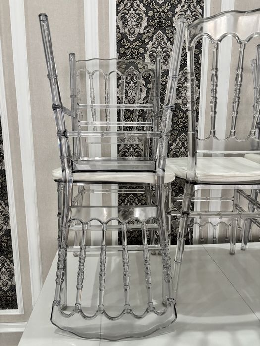 Продам стулья Кьявари срочно