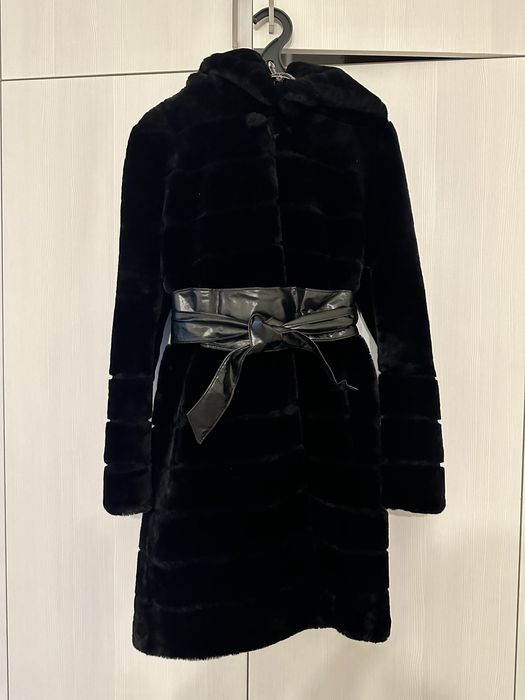 Мутоновая шуба с капюшоном