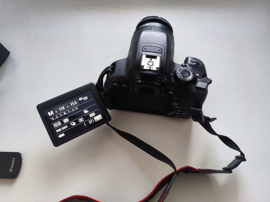 Продам фотоаппарат Canon 650d