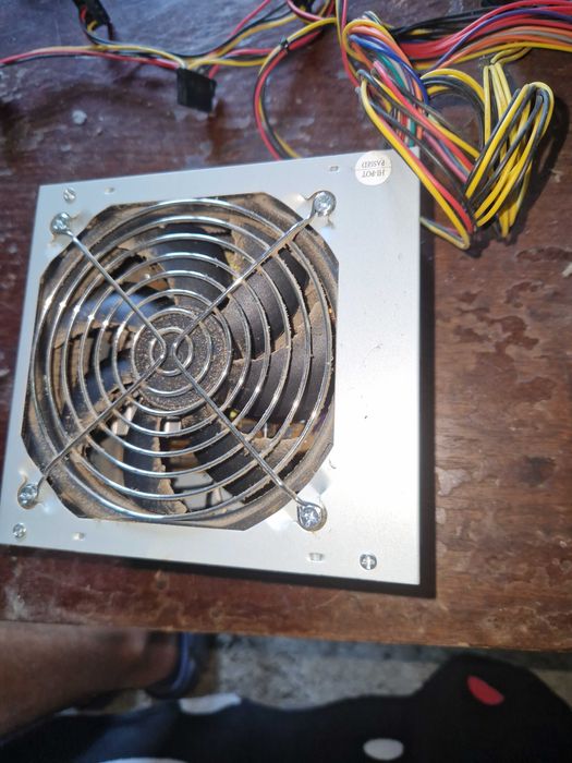 Sursa de curent SERIOUX SRX-450W12CM