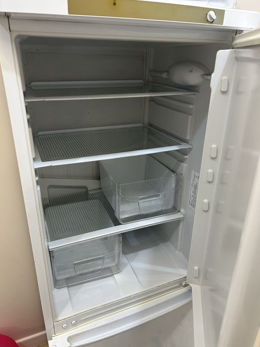 Холодильник продаётся 50к