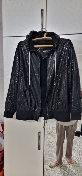 Куртка с капишоном