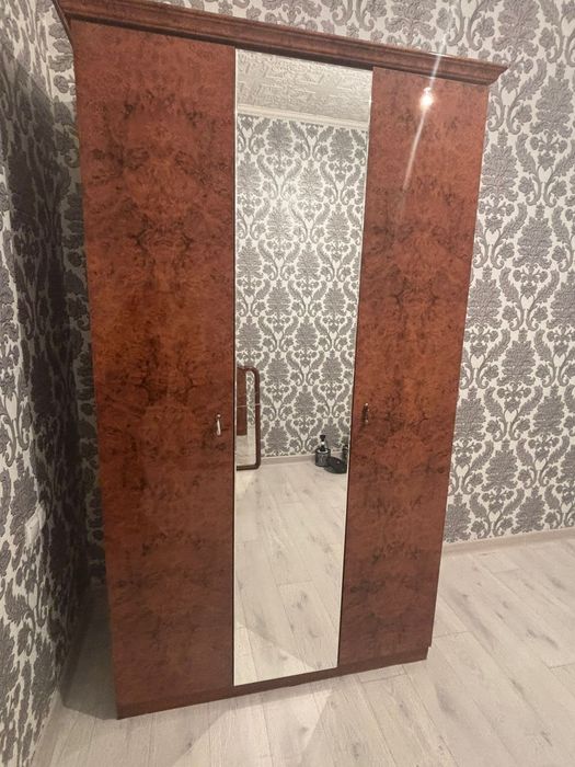 Шкаф для одежды. 30мың.