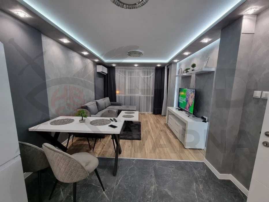 Двустаен апартамент в Център! 21475862