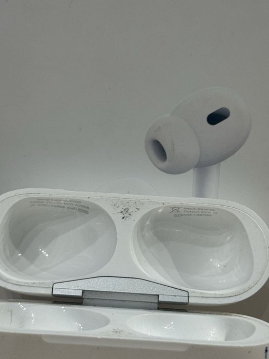 Оригинальный кейс airpods pro 2