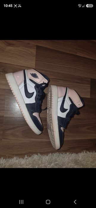 Nike Jordan roz cu bleumarin